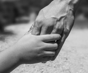 Je me souviens de vos petites mains