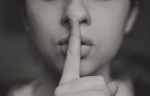 7 phrases sur les vertus du silence