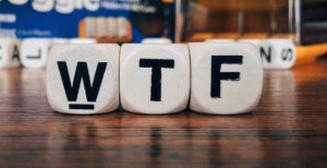 Les enfants de WTF : DAE et 8 acronymes plein de sens à découvrir d’urgence